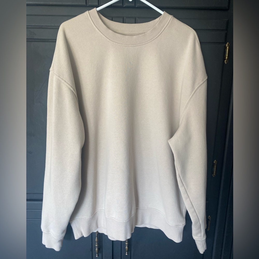 OLD NAVY crew neck sweatshirt